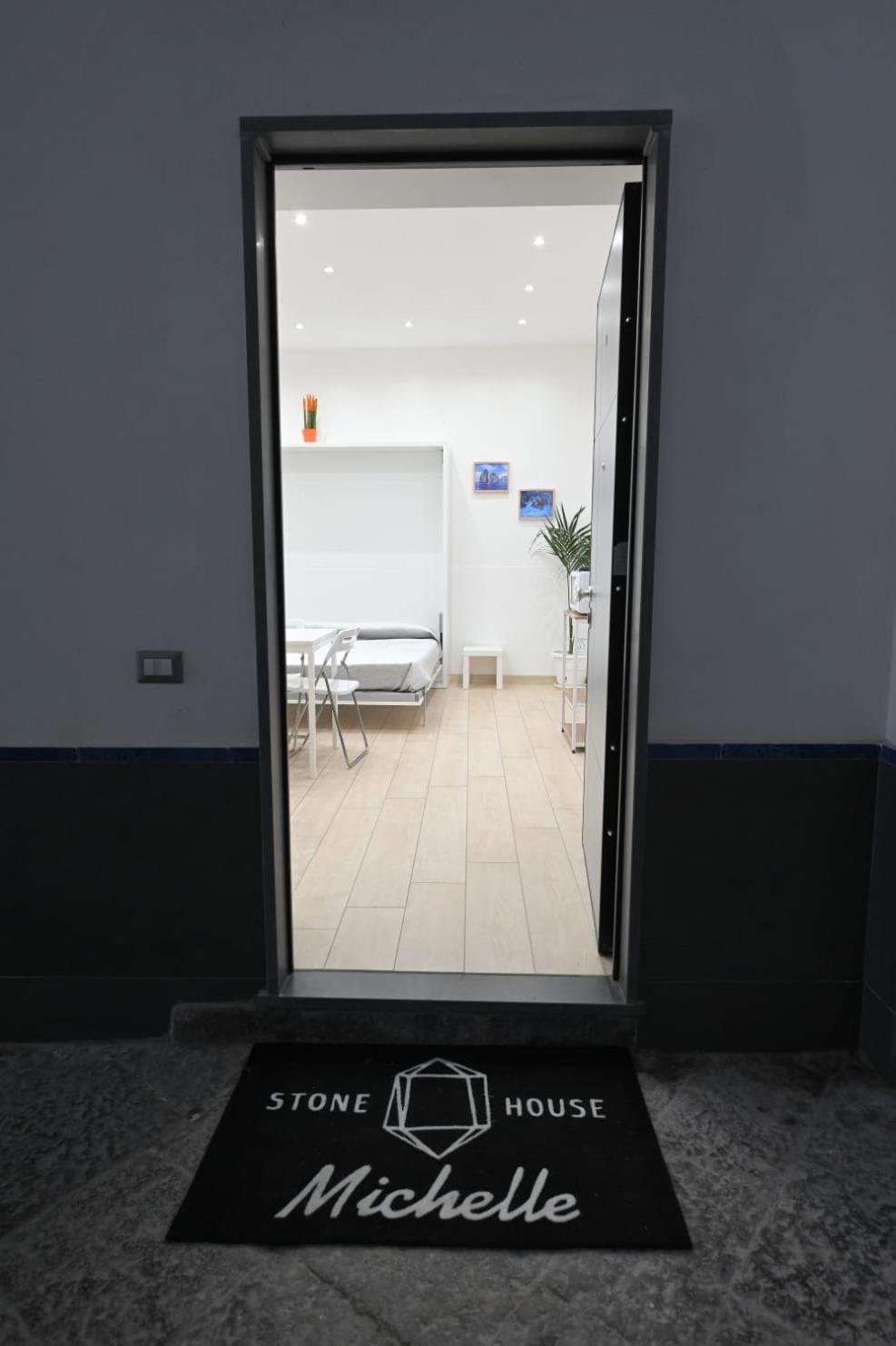 Апартаменты Stone House Michelle Торре-Аннунциата Экстерьер фото